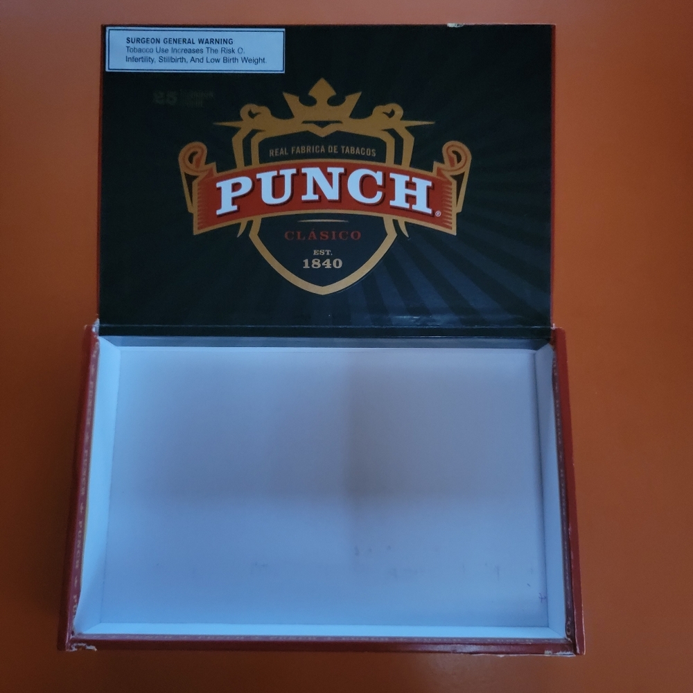 Empty Cigar Box - Picture 5 of 12